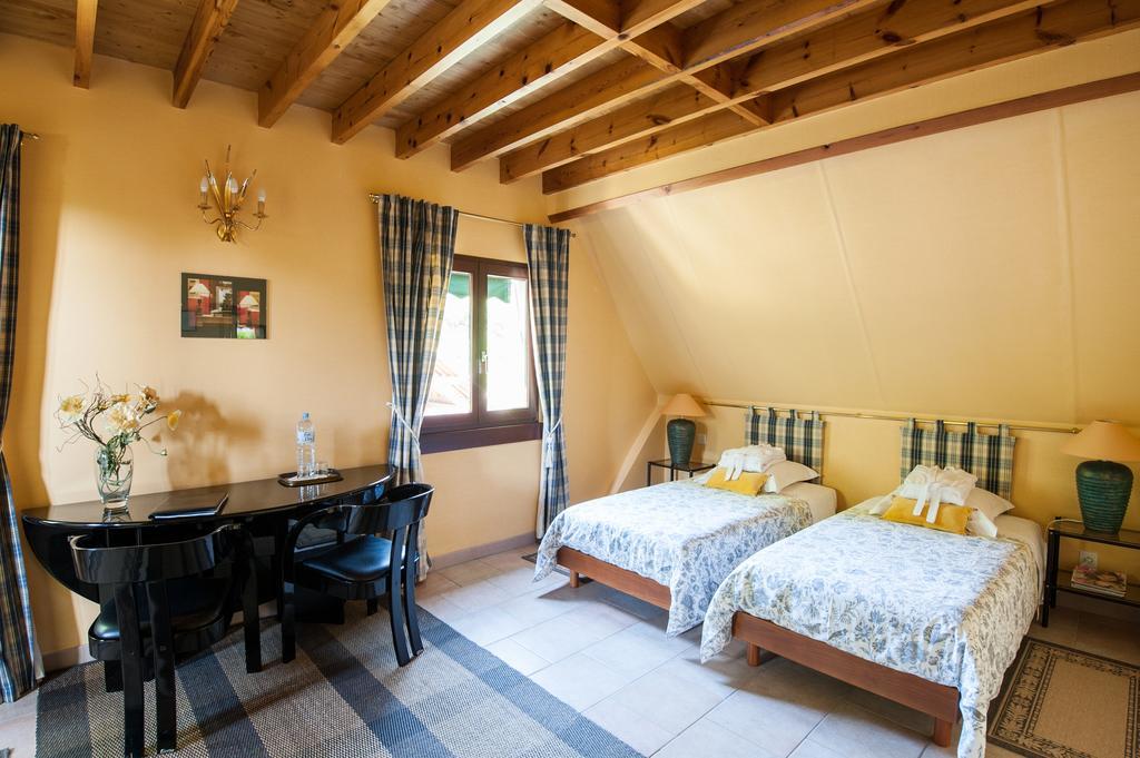 Villa Touloumo Mayrac Room photo